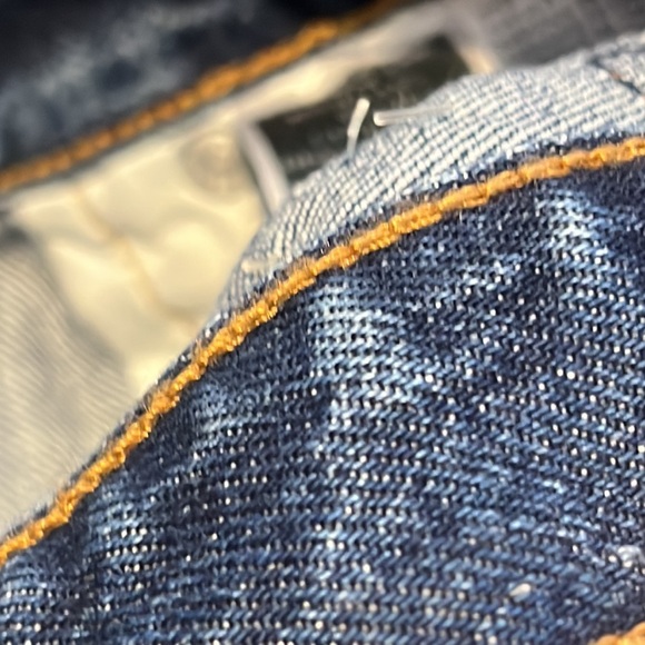 Levi’s 501 Denim dark Wash jean shorts. - Picture 12 of 13